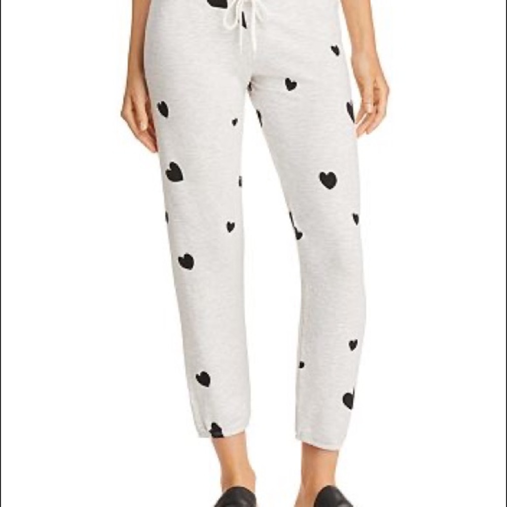Monrow Supersoft Scattered Heart Sweatpants